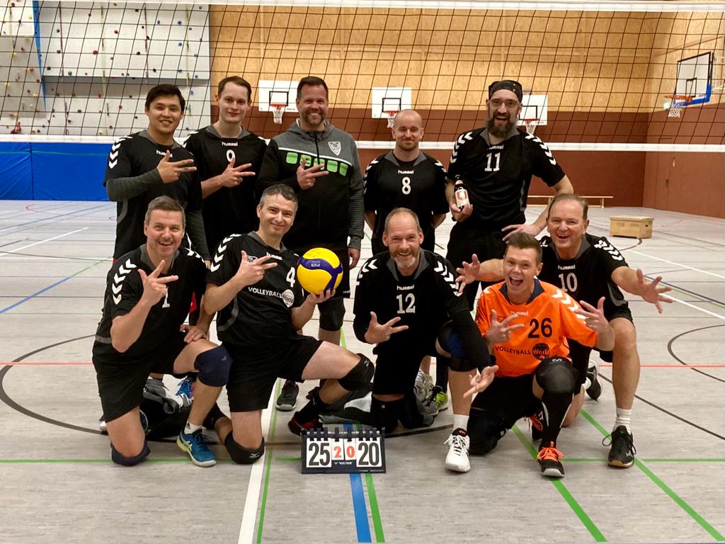 Volleyball Herren des TSV 1860 Hanau schlagen Hungen 3:0