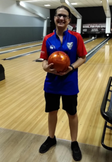 Yasmit  Lassiter, Platz 1 im Bowling beim Yasemin Lassiter