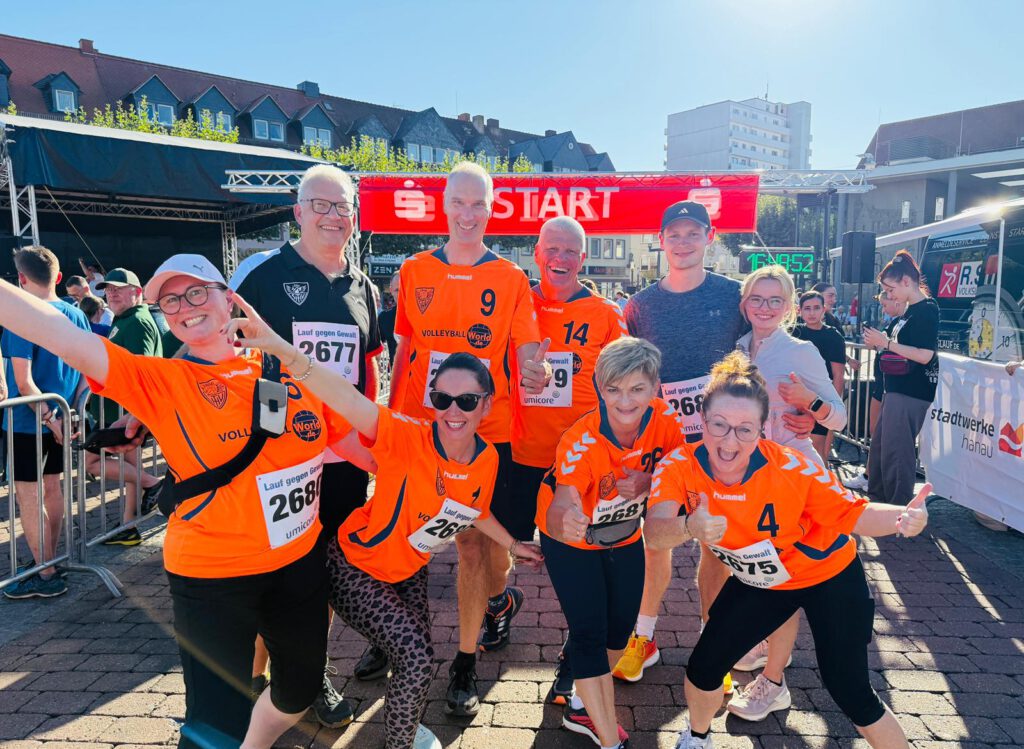 Das Läuferteam des TSV 1860 Hanau beim Stadtlauf 2025
